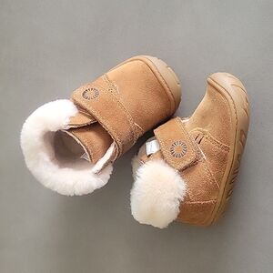 UGG Baby Jorgen Chesnut Sude Boots